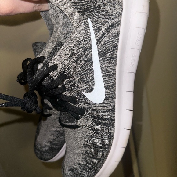 Nike Free RN Flyknit running shoes Oreo size 10.5 - Picture 6 of 7